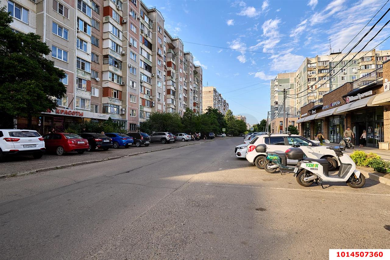 Фото №18: Торговое помещение 128&nbsp;м², 1/9&nbsp;эт. - Краснодар, Западный внутригородской округ, мкр. Юбилейный, б-р Платановый, 15
