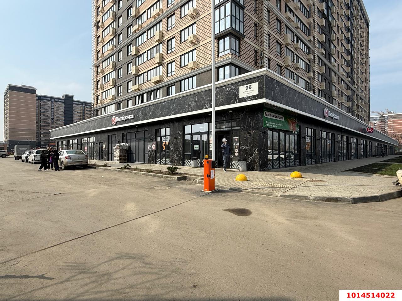 Фото №7: Торговое помещение 82&nbsp;м², 1/25&nbsp;эт. - Краснодар, Прикубанский внутригородской округ, мкр. жилой комплекс Сармат, ул. Константина Гондаря, 98к1