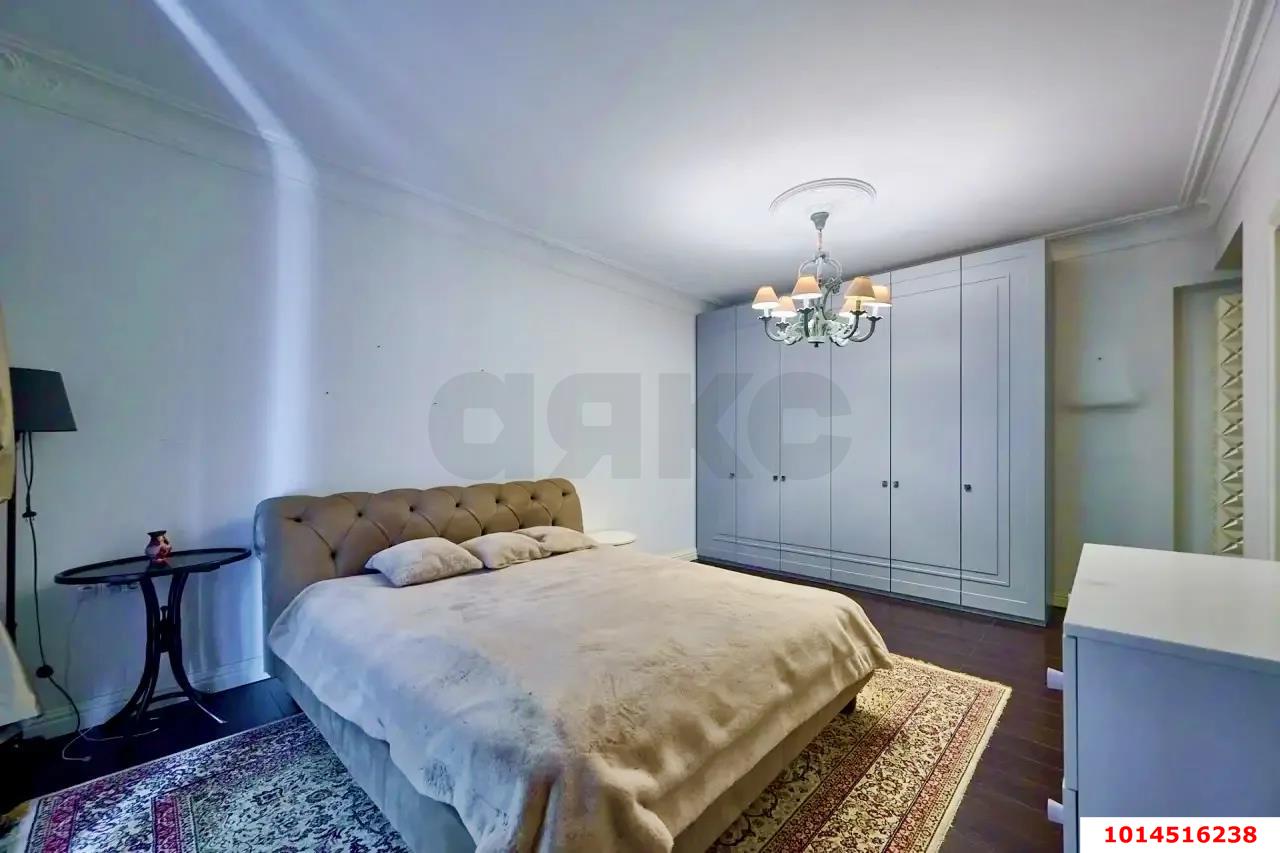 Фото №6: 3-комнатная квартира 120&nbsp;м², 3/5&nbsp;эт. - Краснодар, мкр. Западный внутригородской округ, ул. Рашпилевская, 132