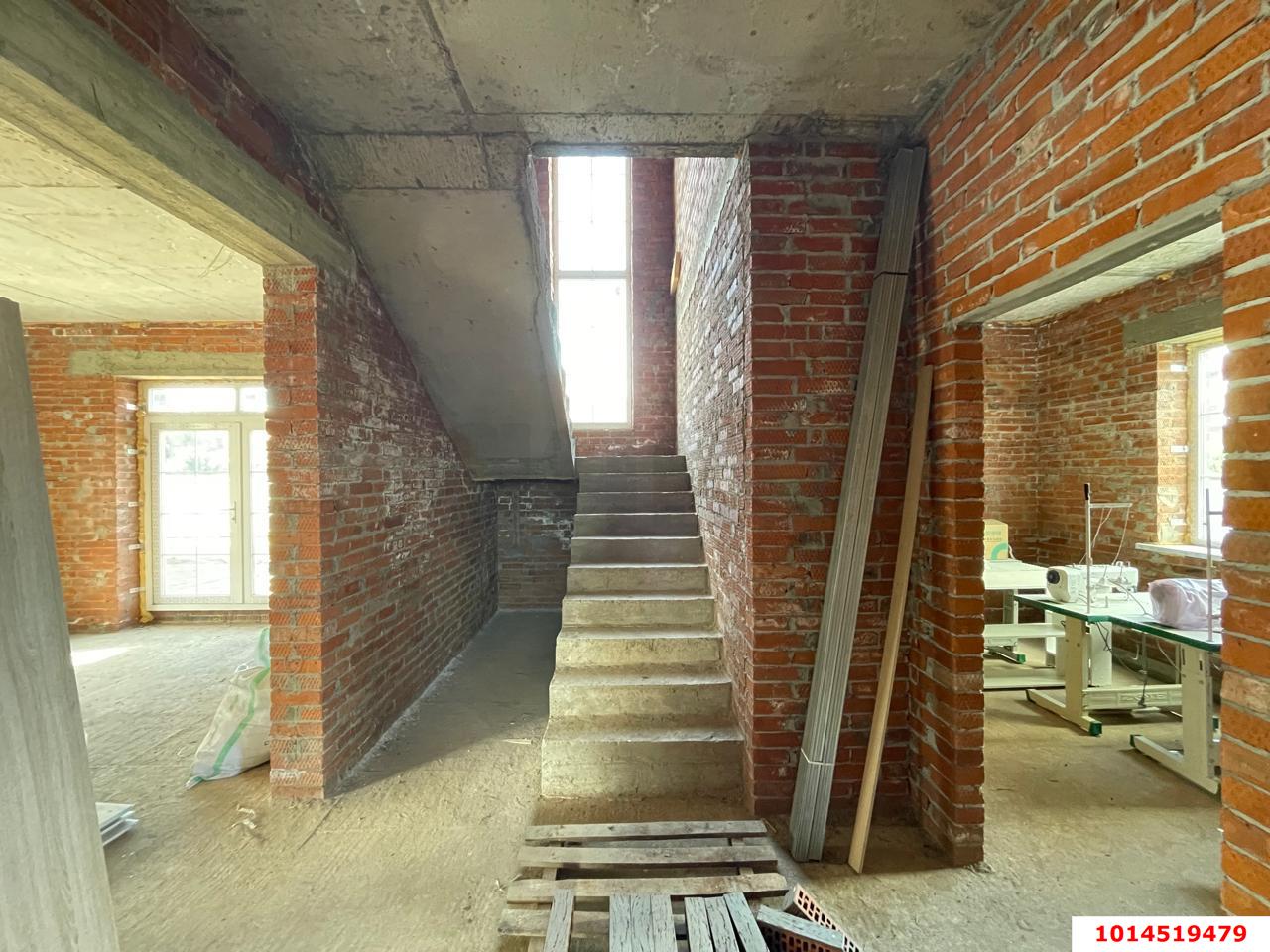 Фото №8: Дом 172&nbsp;м² + 4&nbsp;сот., 2&nbsp;эт. - Краснодар, Прикубанский внутригородской округ, мкр. Плодородный-2, ул. Алексеевская, 17