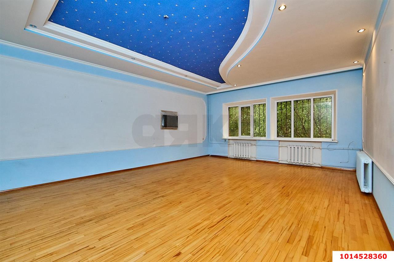 Фото №7: Дом 526&nbsp;м² + 8&nbsp;сот., 3&nbsp;эт. - Краснодар, Прикубанский внутригородской округ, мкр. Школьный, пр-д 2-й Тёплый, 12