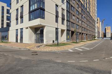 Фото №1: Торговое помещение 106 м², 1/19 эт. - Краснодар, мкр. жилой комплекс Народные Кварталы, ул. имени Владимира Рунова, 2к1