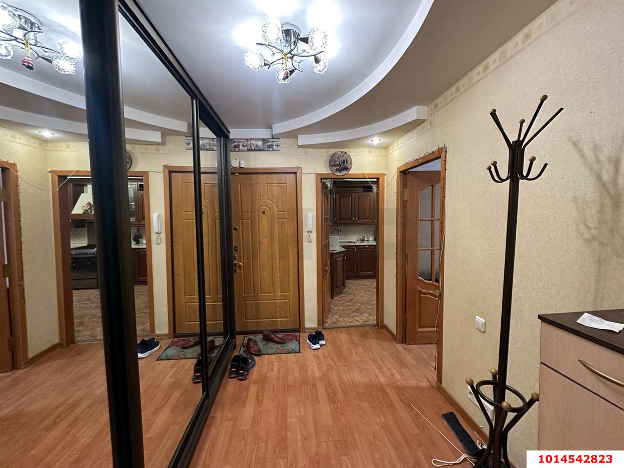 Фото №17: 3-комнатная квартира 90&nbsp;м², 2/10&nbsp;эт. - Краснодар, Западный внутригородской округ, мкр. Юбилейный, ул. Рождественская набережная, 17