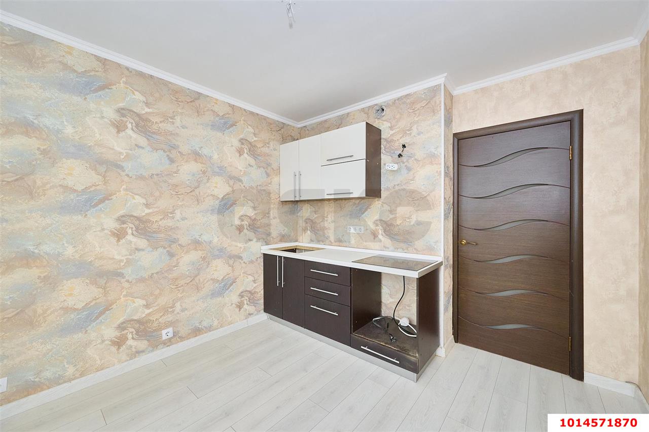 Фото №3: 2-комнатная квартира 57&nbsp;м², 2/16&nbsp;эт. - Краснодар, Прикубанский внутригородской округ, мкр. Военный городок № 109, ул. Кореновская, 63
