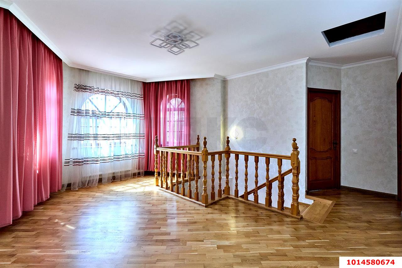 Фото №15: Дом 300&nbsp;м² + 7&nbsp;сот., 3&nbsp;эт. - Краснодар, Прикубанский внутригородской округ, мкр. Фестивальный, ул. Видная, 2
