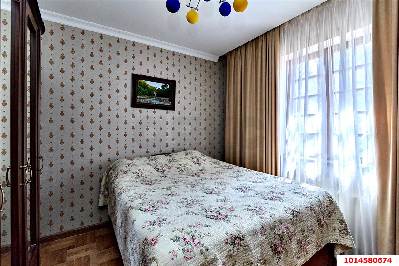 Фото №3: Дом 300&nbsp;м² + 7&nbsp;сот., 3&nbsp;эт. - Краснодар, Прикубанский внутригородской округ, мкр. Фестивальный, ул. Видная, 2