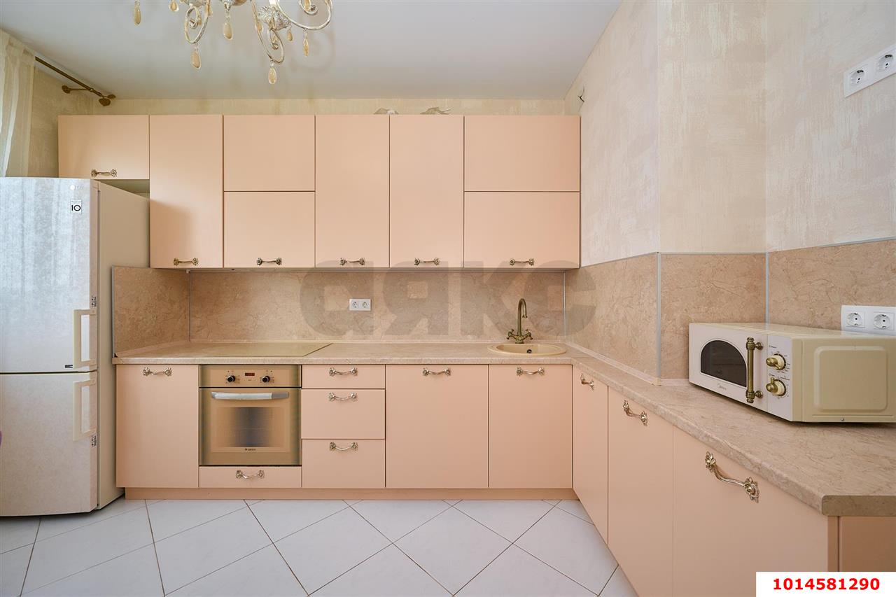 Фото №2: 2-комнатная квартира 74&nbsp;м², 17/19&nbsp;эт. - Краснодар, Карасунский внутригородской округ, мкр. Камвольно-суконный Комбинат, ул. Максима Горького, 34/1