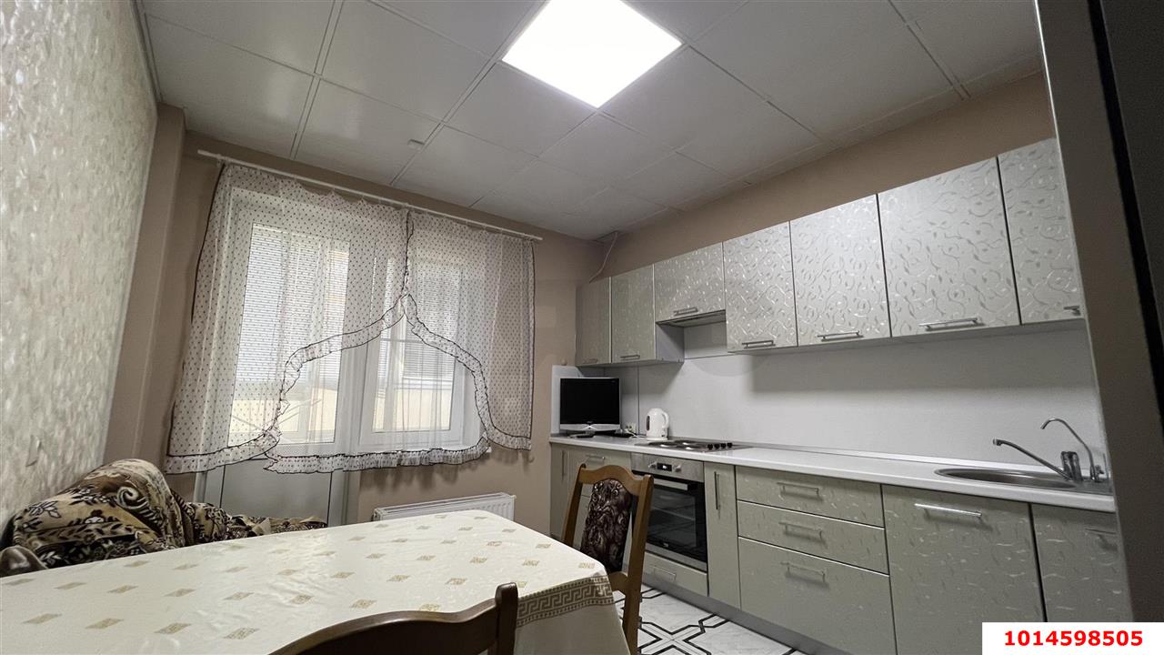 Фото №1: 1-комнатная квартира 46&nbsp;м², 1/15&nbsp;эт. - Краснодар, Карасунский внутригородской округ, жилой комплекс Империал, ж/м Пашковский, ул. Леонида Лаврова, 8к2
