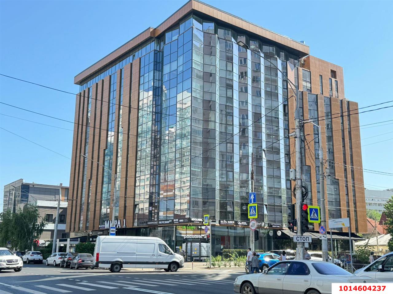 Фото №2: Офисное помещение 60&nbsp;м², 3/8&nbsp;эт. - Краснодар, Западный внутригородской округ, мкр. Центральный, ул. Мира, 1