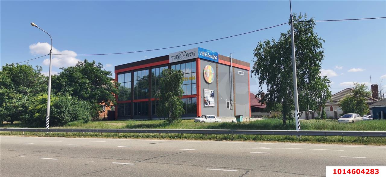 Фото №1: Торговое помещение 785&nbsp;м², 1/2&nbsp;эт. - Тимашевск, мкр. Южный, ул. Екатеринодарская, 102