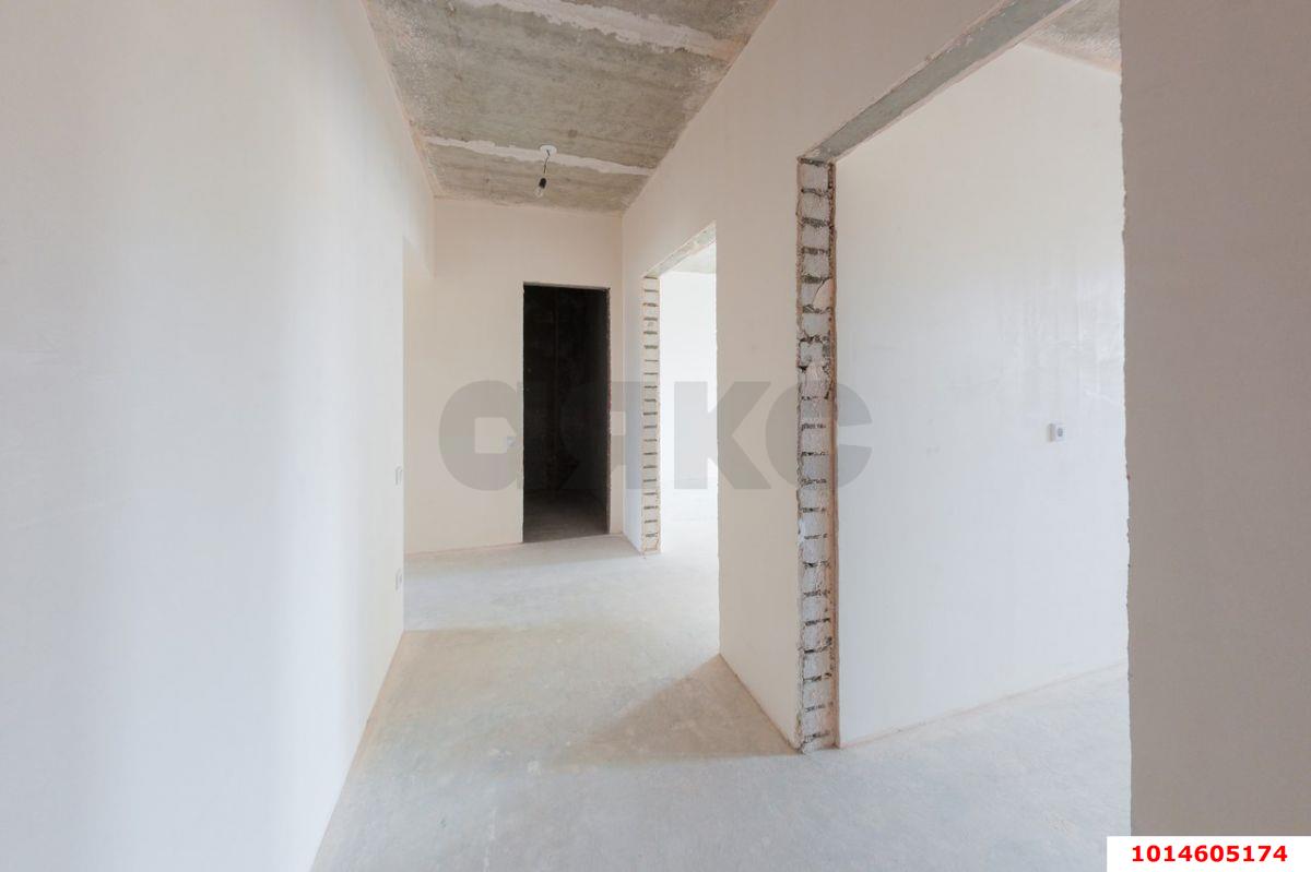 Фото №13: 3-комнатная квартира 70&nbsp;м², 1/9&nbsp;эт. - Краснодар, Западный внутригородской округ, мкр. Юбилейный, ул. 70-летия Октября, 8