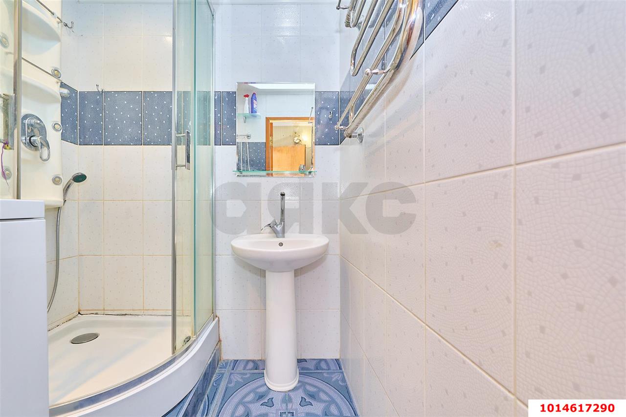 Фото №7: 2-комнатная квартира 51&nbsp;м², 9/10&nbsp;эт. - Краснодар, Западный внутригородской округ, мкр. Юбилейный, пр-кт Чекистов, 16