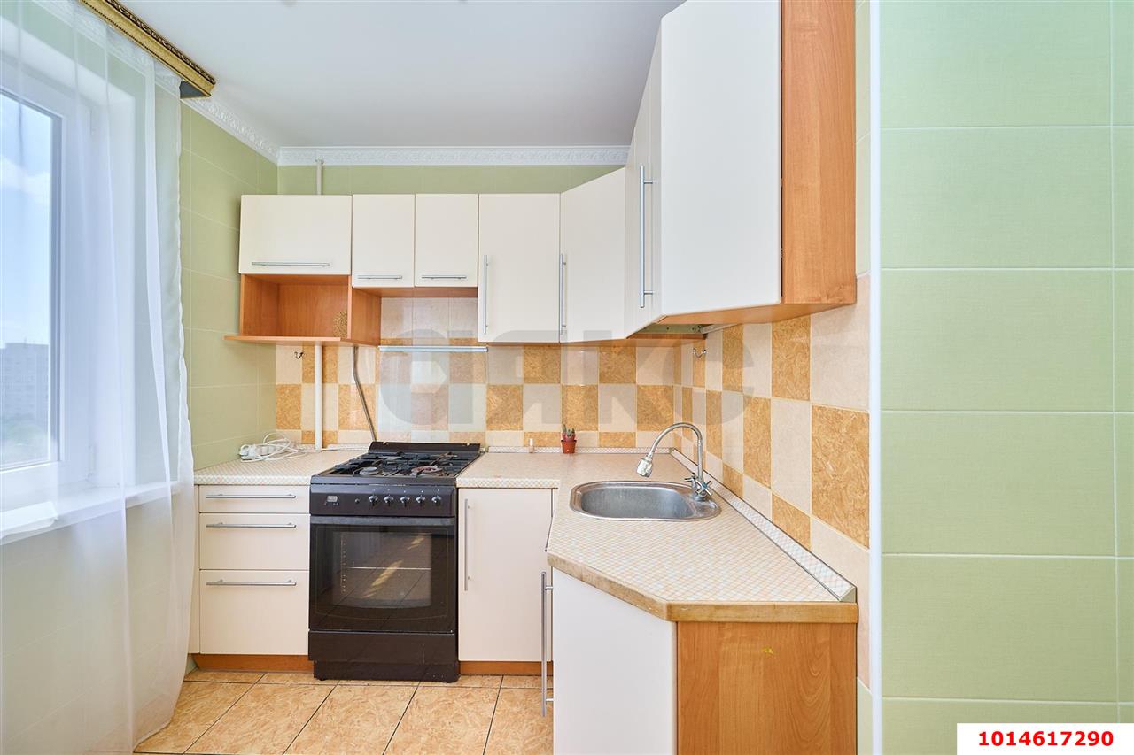 Фото №2: 2-комнатная квартира 51&nbsp;м², 9/10&nbsp;эт. - Краснодар, Западный внутригородской округ, мкр. Юбилейный, пр-кт Чекистов, 16