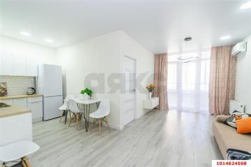 Фото №1: 2-комнатная квартира 47 м², 10/24 эт. - Краснодар, мкр. жилой комплекс Титаны, б-р Адмирала Пустошкина, 11/1