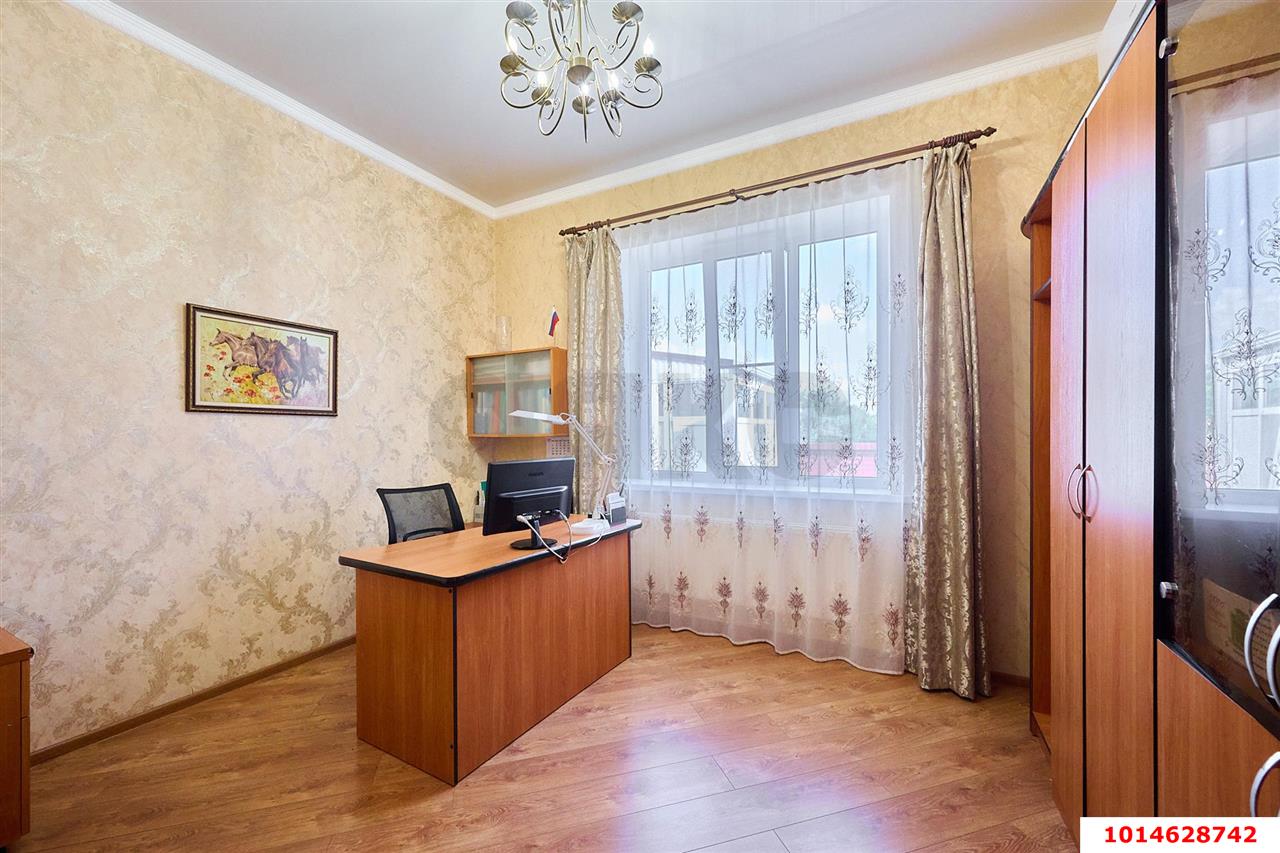 Фото №9: Дом 187&nbsp;м² + 4&nbsp;сот., 2&nbsp;эт. - Краснодар, Карасунский внутригородской округ, ж/р Новознаменский, пр-д 4-й Становой, 9