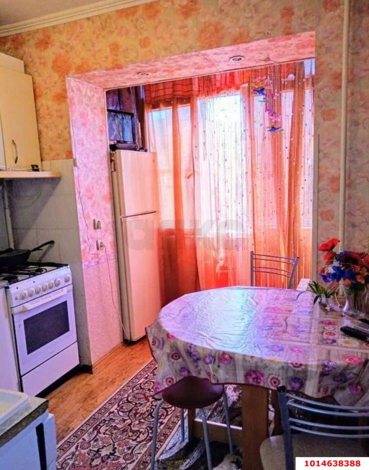 Фото №1: 3-комнатная квартира 62&nbsp;м², 4/5&nbsp;эт. - Краснодар, Карасунский внутригородской округ, мкр. Гидростроителей, ул. Трудовой Славы, 42