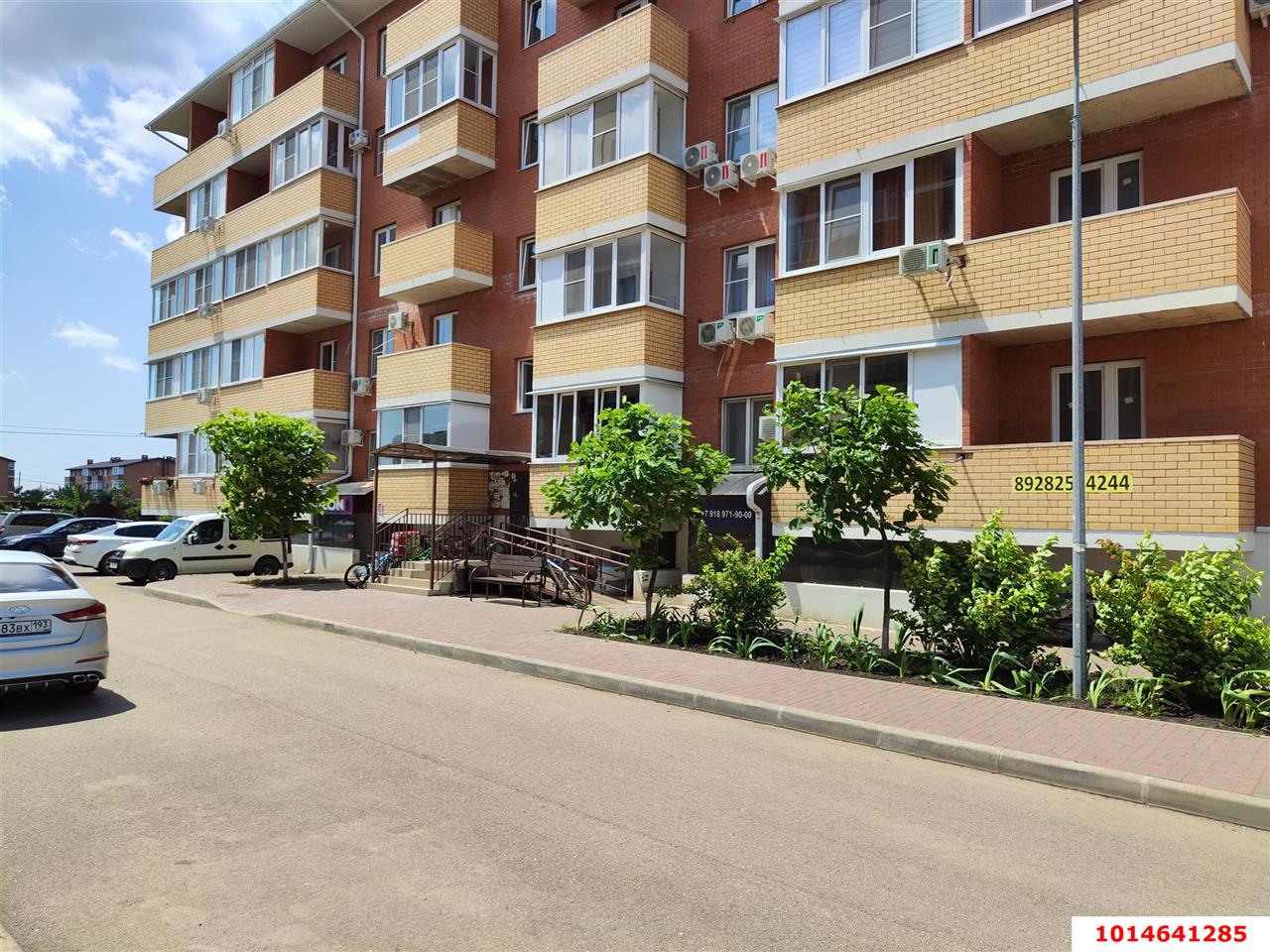 Фото №2: Торговое помещение 56&nbsp;м², 5&nbsp;эт. - Российский, мкр. Прикубанский внутригородской округ, ул. имени В.М. Комарова, 106Б