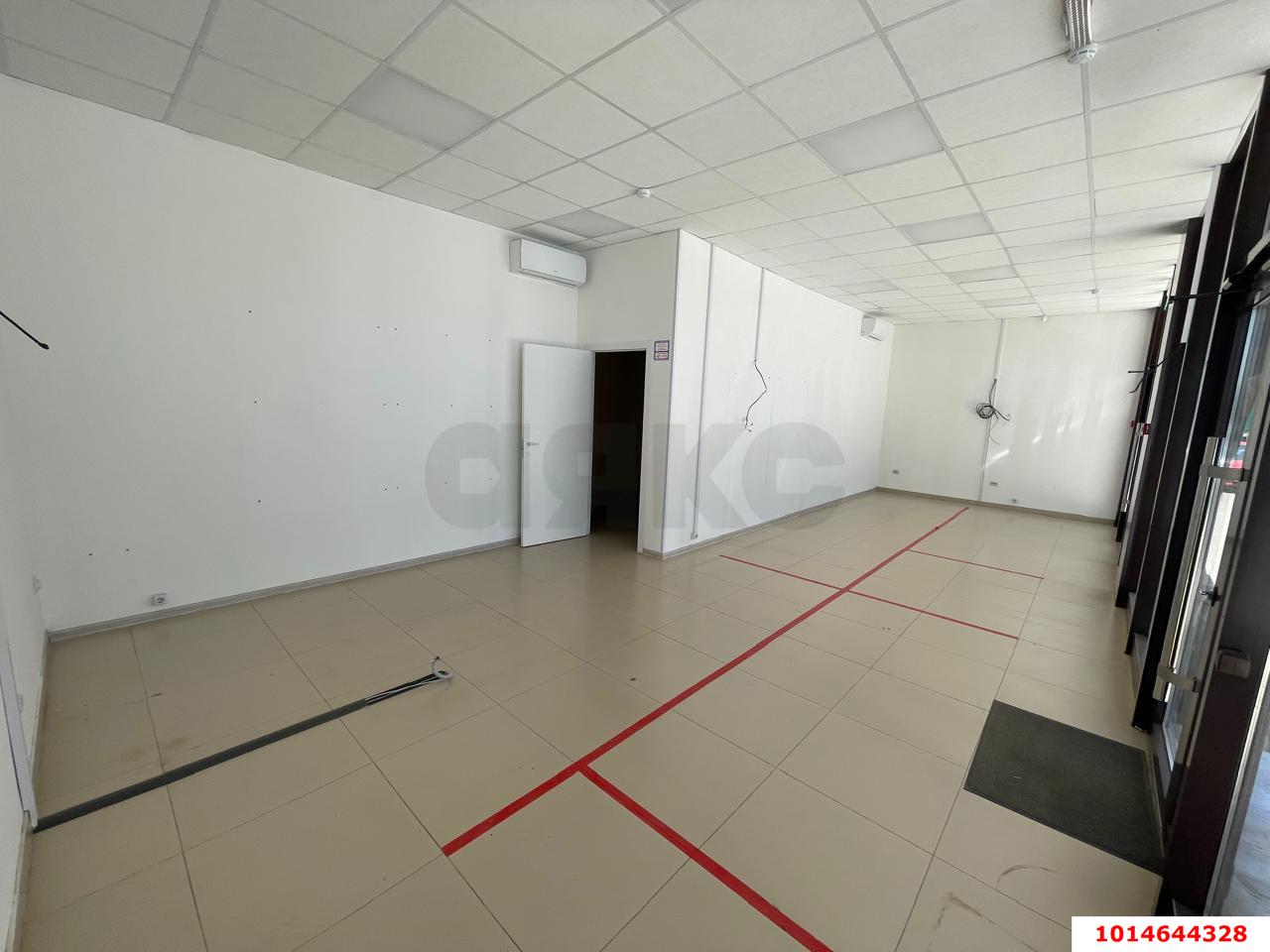 Фото №2: Торговое помещение 60&nbsp;м², 1/1&nbsp;эт. - Краснодар, Прикубанский внутригородской округ, Россинского, мкр. жилой комплекс Инсити-Парк, ул. 2-я Ямальская, 4А