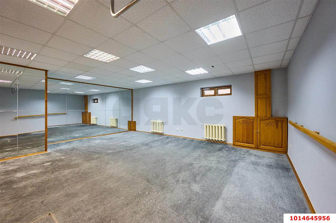 Фото №8: Дом 555&nbsp;м² + 6&nbsp;сот., 2&nbsp;эт. - Краснодар, Прикубанский внутригородской округ, Калинино, мкр. Завод Радиоизмерительных Приборов, ул. Ясная, 2