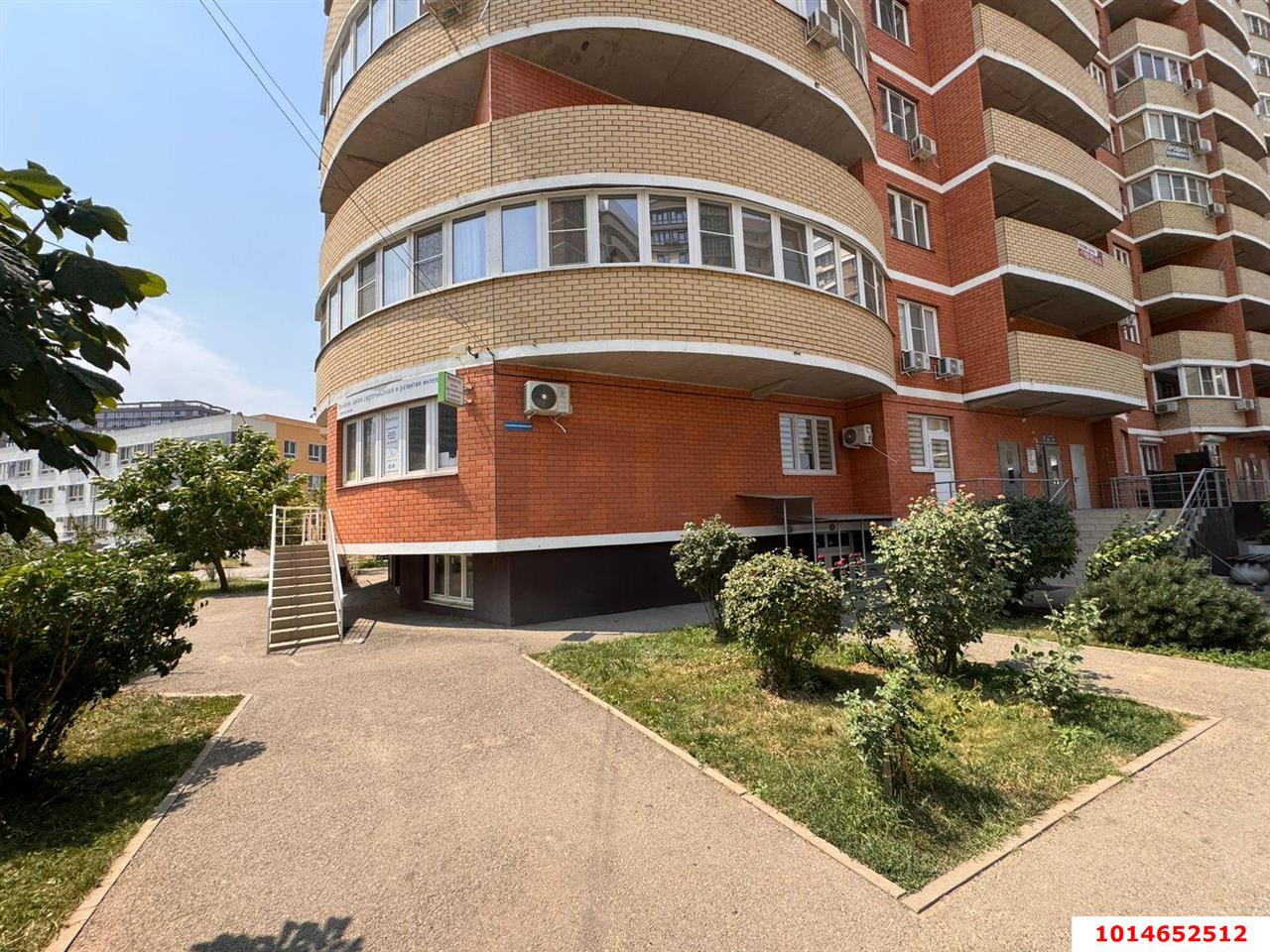 Фото №1: Торговое помещение 52&nbsp;м², 1/16&nbsp;эт. - Краснодар, Прикубанский внутригородской округ, мкр. Догма Парк, ул. Марины Цветаевой, 13