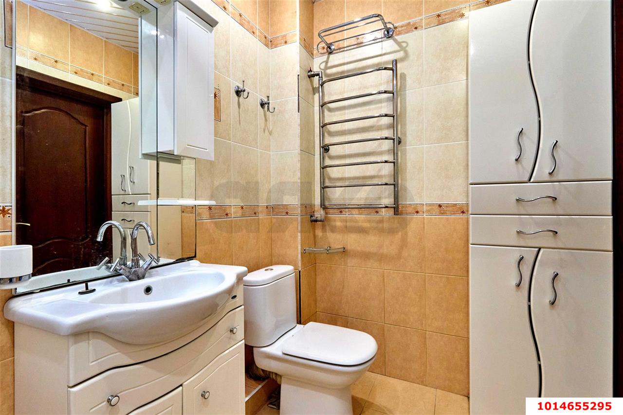 Фото №10: 2-комнатная квартира 73&nbsp;м², 2/6&nbsp;эт. - Краснодар, Западный внутригородской округ, мкр. Фестивальный, ул. Гаражная, 81/9