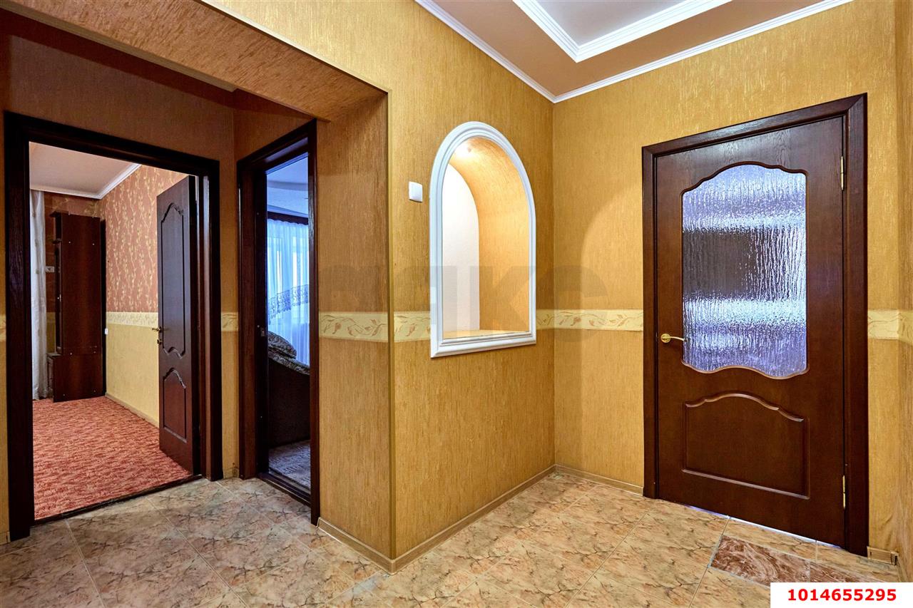 Фото №7: 2-комнатная квартира 73&nbsp;м², 2/6&nbsp;эт. - Краснодар, Западный внутригородской округ, мкр. Фестивальный, ул. Гаражная, 81/9