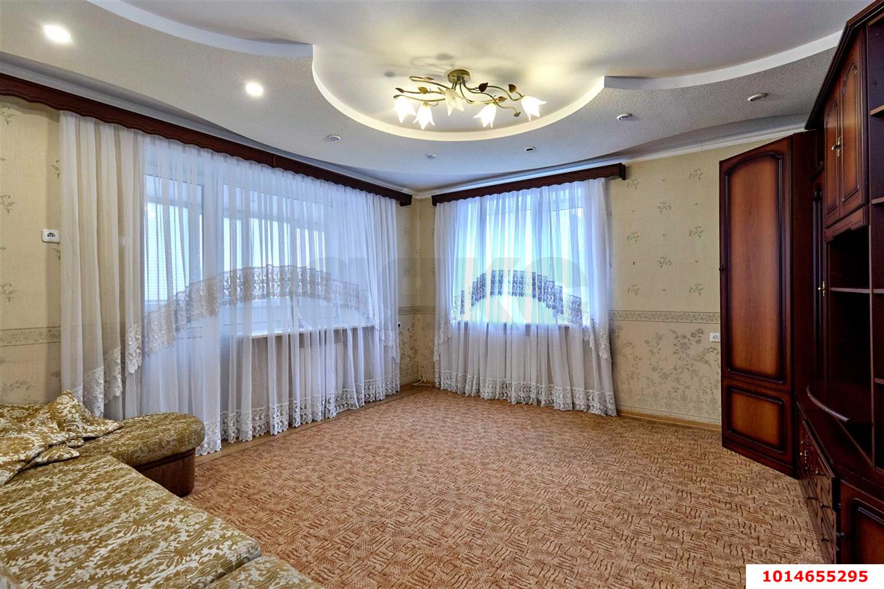 Фото №4: 2-комнатная квартира 73&nbsp;м², 2/6&nbsp;эт. - Краснодар, Западный внутригородской округ, мкр. Фестивальный, ул. Гаражная, 81/9
