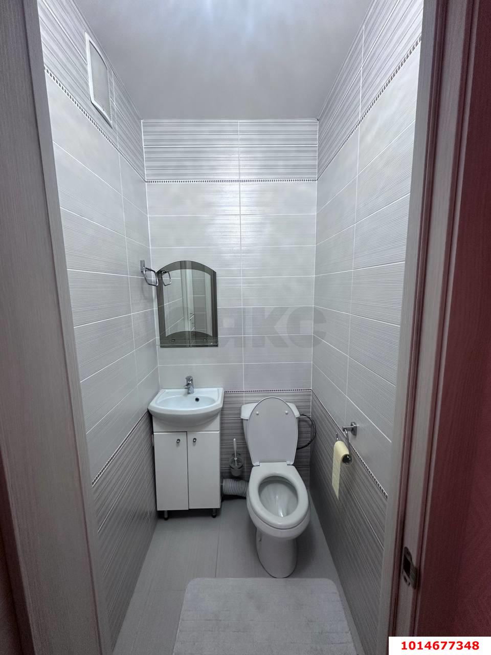 Фото №1: 3-комнатная квартира 70&nbsp;м², 1/5&nbsp;эт. - Краснодар, Прикубанский внутригородской округ, мкр. Молодёжный, ул. 3-я Целиноградская, 10