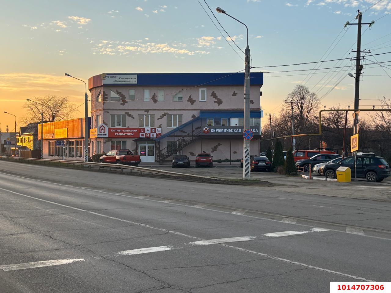 Фото №5: Торговое помещение 305&nbsp;м², 1/3&nbsp;эт. - Краснодар, Прикубанский внутригородской округ, Новый, мкр. Северный, ул. Большевистская, 286/1
