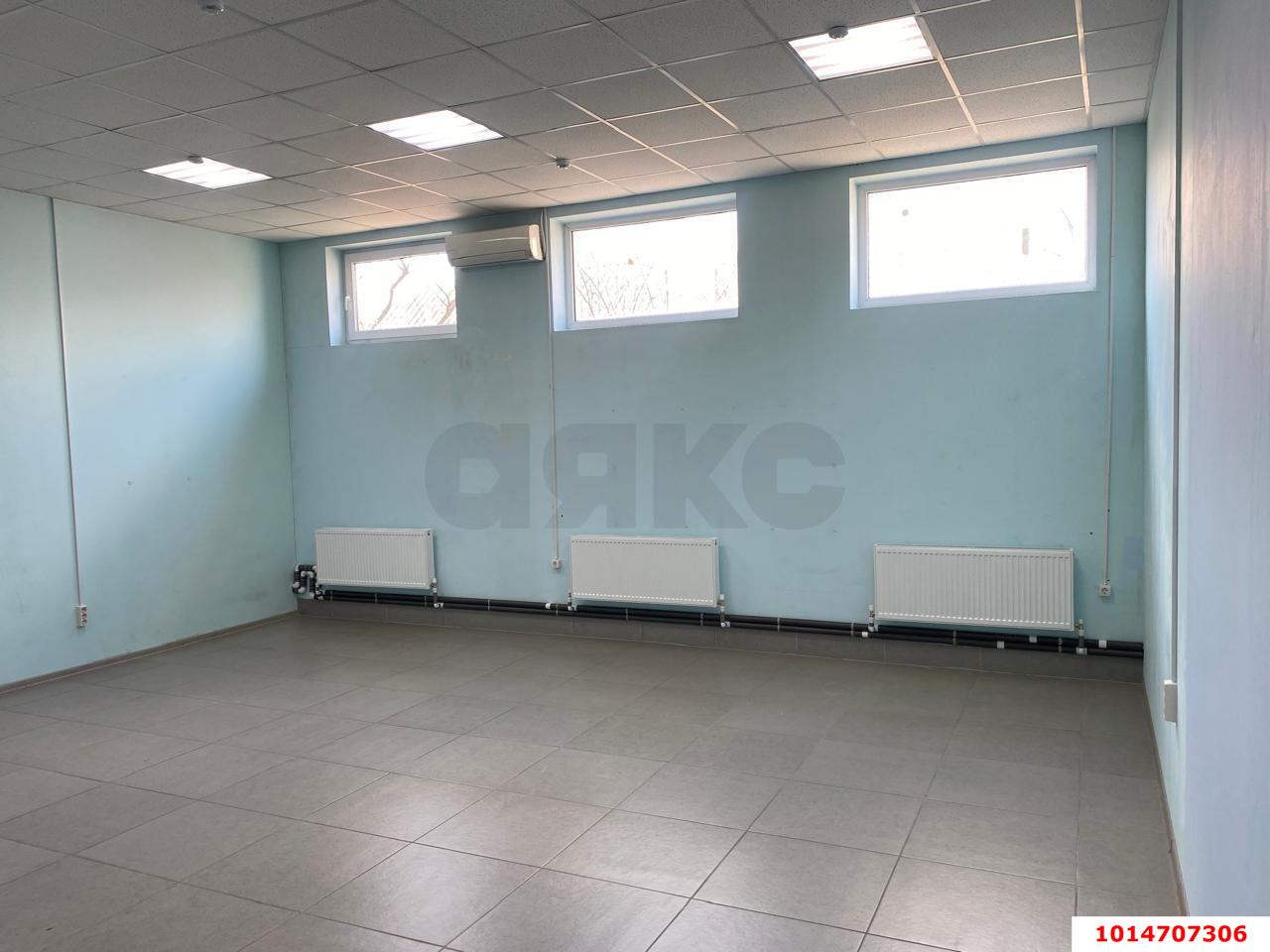 Фото №6: Торговое помещение 305&nbsp;м², 1/3&nbsp;эт. - Краснодар, Прикубанский внутригородской округ, Новый, мкр. Северный, ул. Большевистская, 286/1