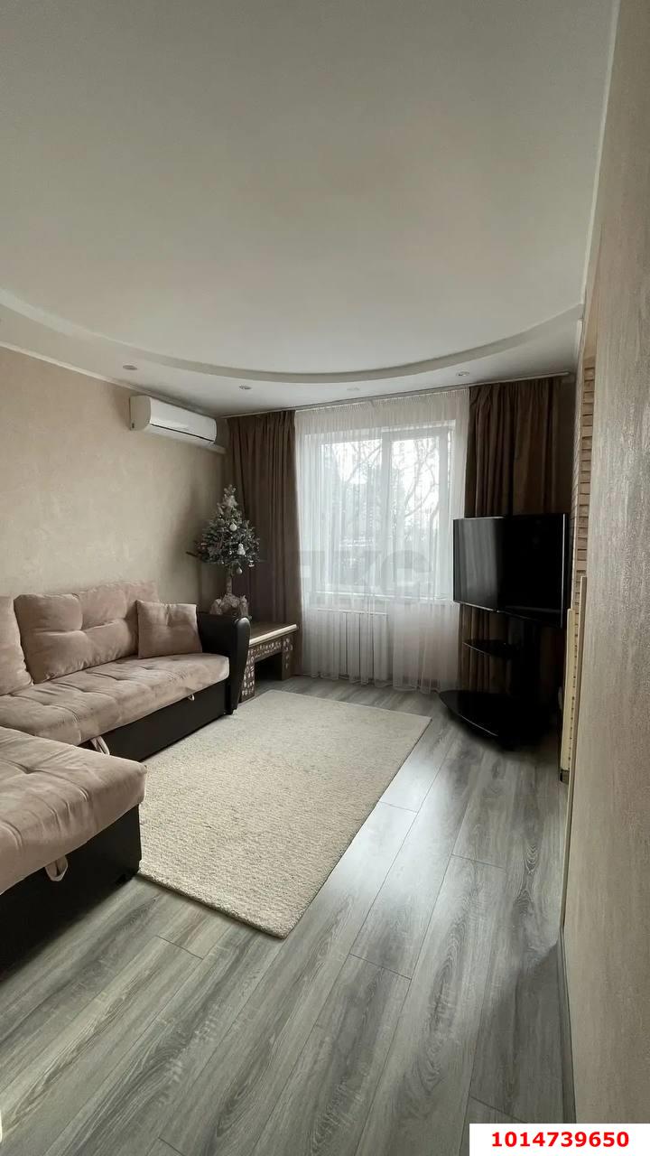 Фото №1: 2-комнатная квартира 46&nbsp;м², 3/9&nbsp;эт. - Краснодар, Прикубанский внутригородской округ, мкр. Завод Измерительных Приборов, ул. имени 40-летия Победы, 43