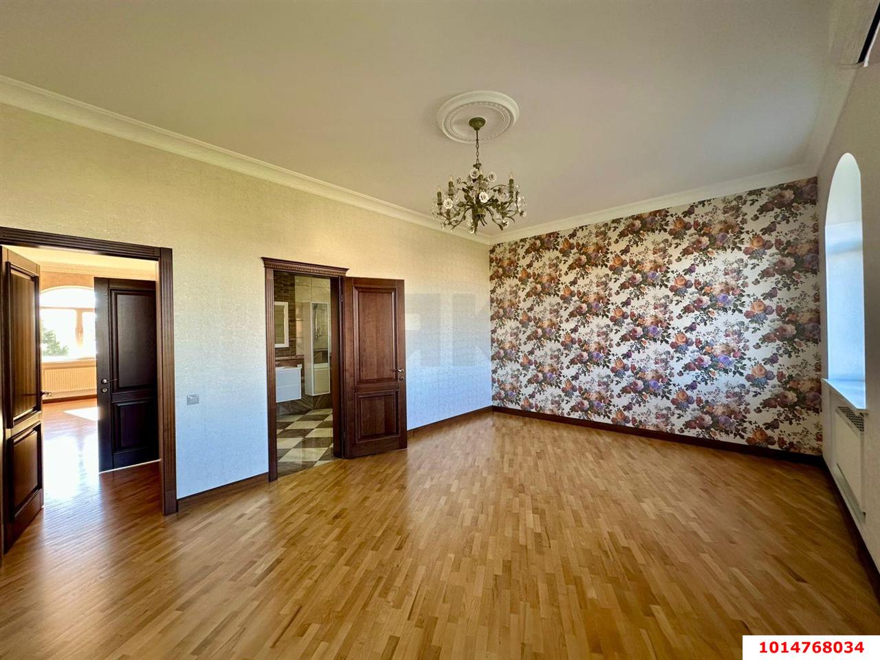 Фото №11: Дом 356&nbsp;м² + 10&nbsp;сот., 2&nbsp;эт. - Краснодар, Прикубанский внутригородской округ, мкр. 2-я Площадка, ул. Генерала Мищенко, 19