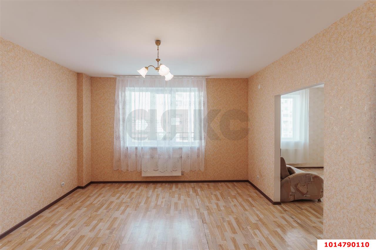 Фото №6: 2-комнатная квартира 84&nbsp;м², 8/17&nbsp;эт. - Краснодар, Прикубанский внутригородской округ, мкр. имени Маршала Жукова, ул. Александра Покрышкина, 4/7