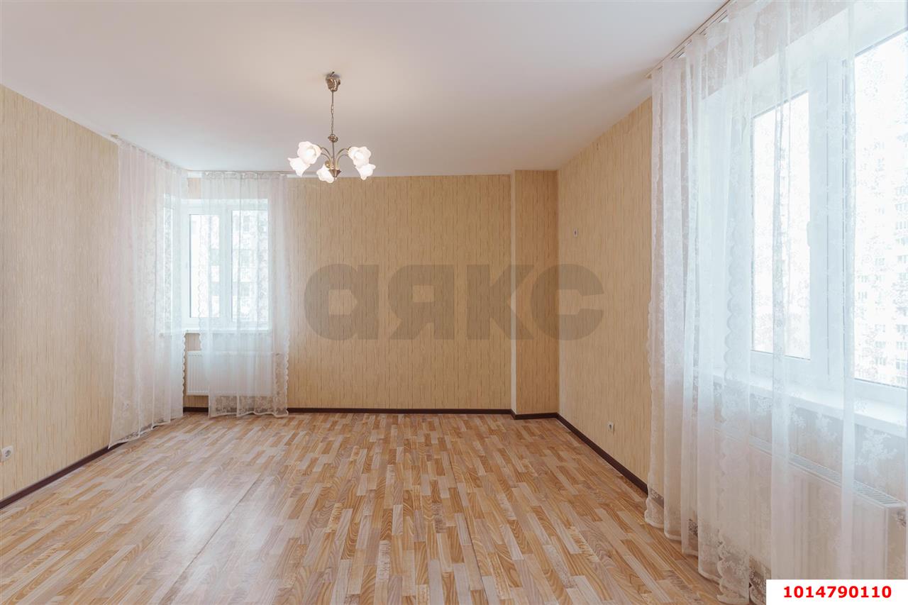 Фото №9: 2-комнатная квартира 84&nbsp;м², 8/17&nbsp;эт. - Краснодар, Прикубанский внутригородской округ, мкр. имени Маршала Жукова, ул. Александра Покрышкина, 4/7