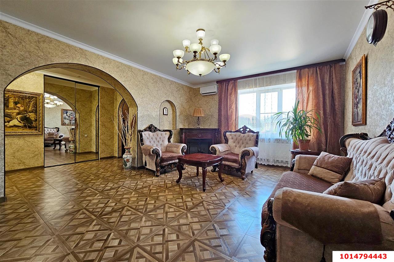 Фото №2: Дом 375&nbsp;м² + 11.5&nbsp;сот., 2&nbsp;эт. - Новотитаровская, ул. Набережная, 35