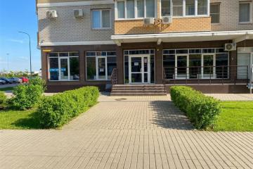 Фото №1: Торговое помещение 83 м², 1/16 эт. - Краснодар, мкр. Светлоград, ул. Красных Партизан, 1/3к9