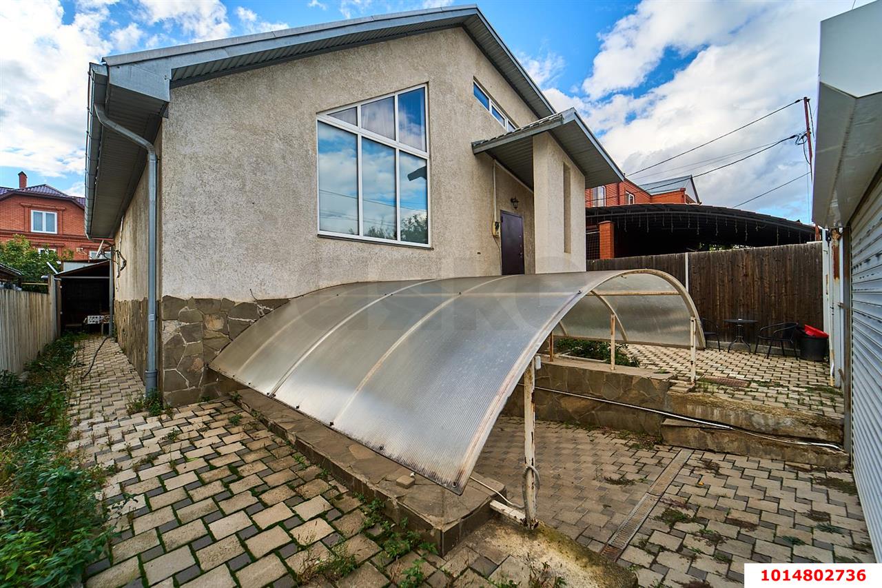 Фото №1: Дом 210&nbsp;м² + 3.1&nbsp;сот., 3&nbsp;эт. - Краснодар, Прикубанский внутригородской округ, мкр. Северный, ул. Академика Губкина