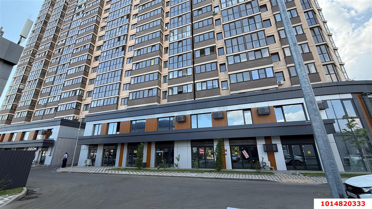 Фото №1: Торговое помещение 58&nbsp;м², 1/24&nbsp;эт. - Краснодар, Прикубанский внутригородской округ, мкр. Музыкальный, ул. Российская, 257/7