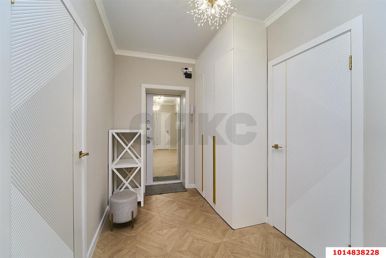 Фото №5: 3-комнатная квартира 100&nbsp;м², 4/14&nbsp;эт. - Краснодар, Западный внутригородской округ, мкр. Юбилейный, пр-кт Чекистов, 1