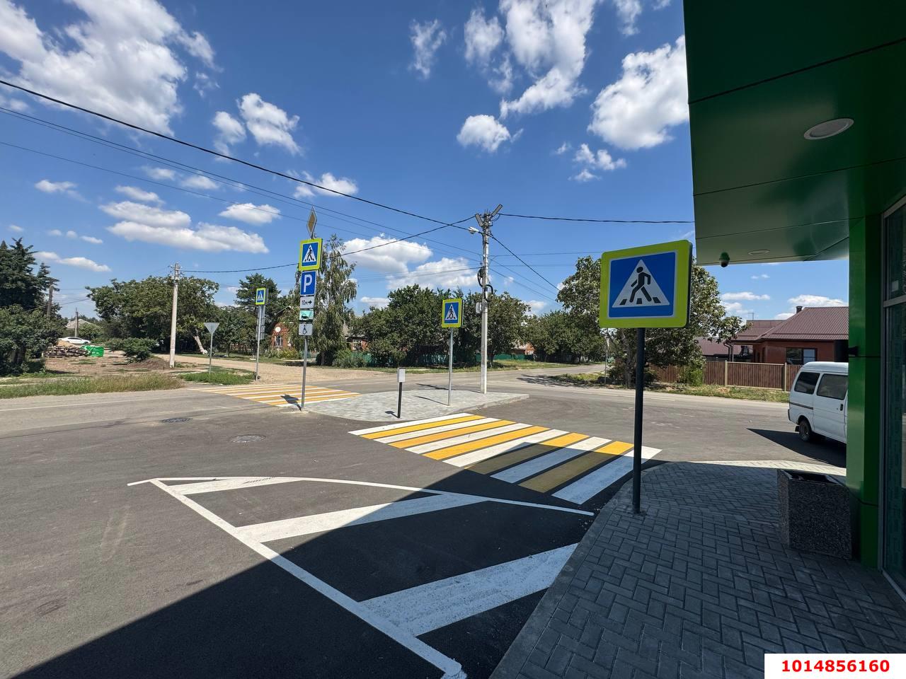 Фото №7: Торговое помещение 240&nbsp;м², 1/1&nbsp;эт. - Васюринская, ул. Луначарского, 196