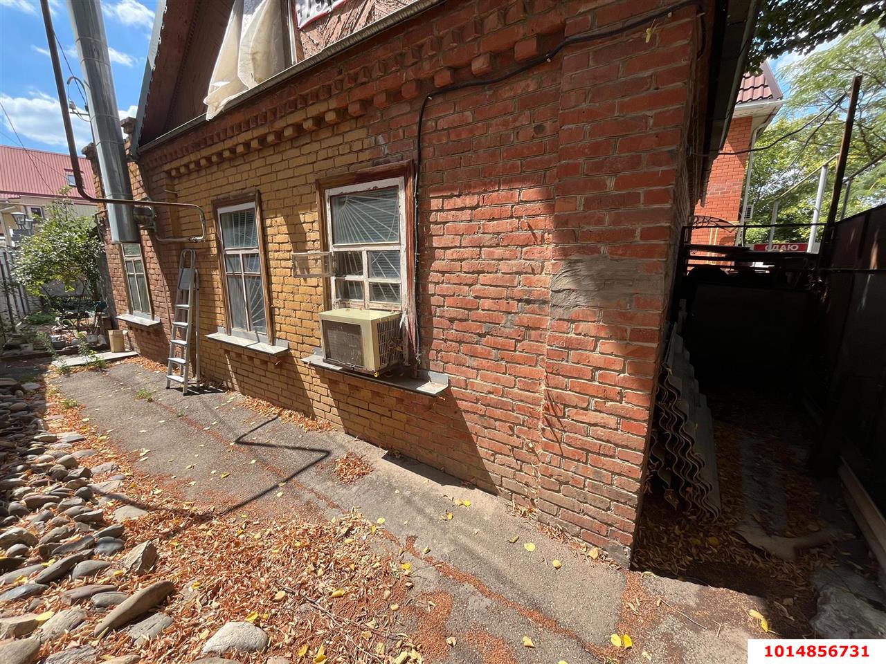 Фото №1: Часть дома 52&nbsp;м² + 4.27&nbsp;сот., 1&nbsp;эт. - Краснодар, Центральный внутригородской округ, мкр. Черёмушки, ул. Димитрова, 24