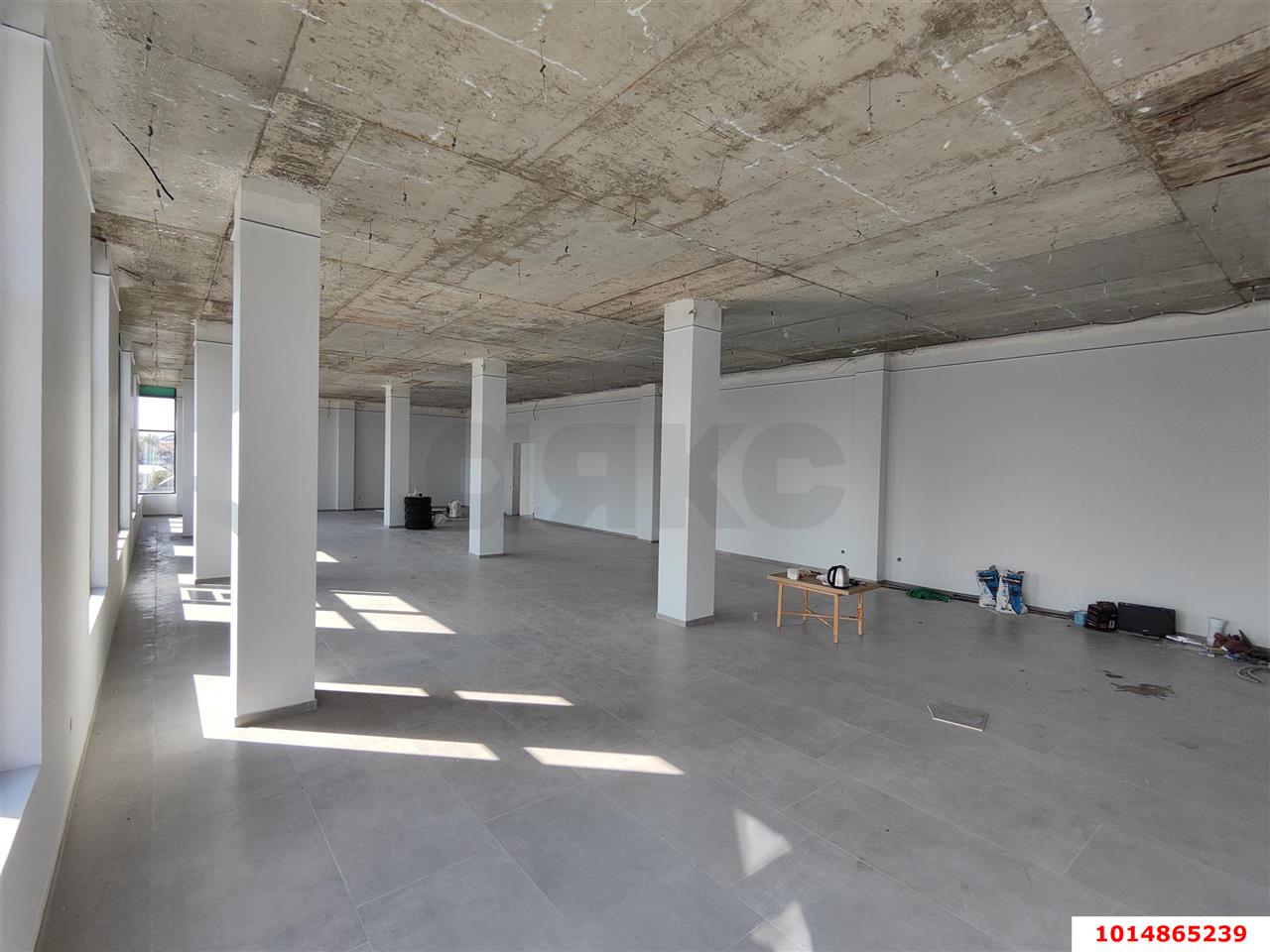 Фото №1: Торговое помещение 180&nbsp;м², 2/2&nbsp;эт. - Яблоновский, ул. Промышленная, 8А