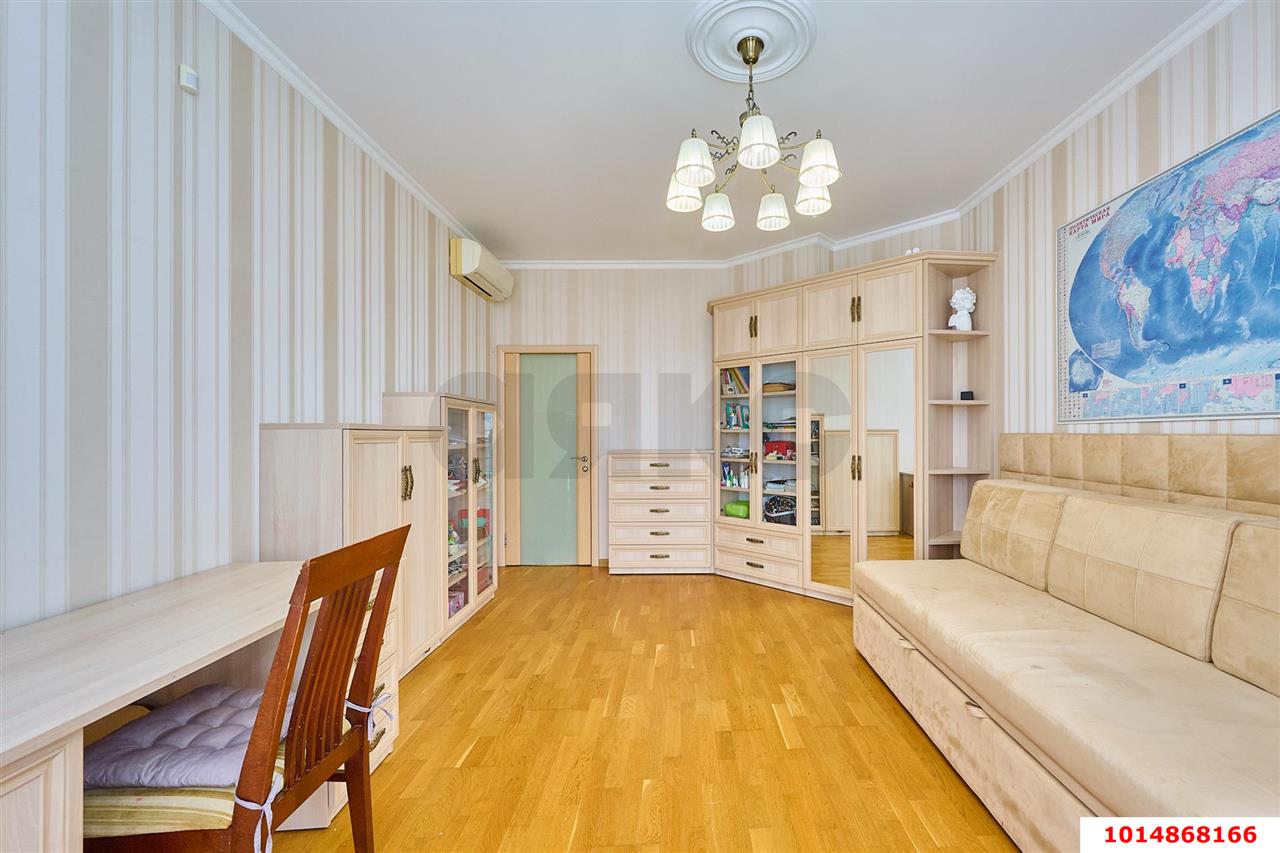 Фото №18: 3-комнатная квартира 137&nbsp;м², 10/16&nbsp;эт. - Краснодар, Западный внутригородской округ, мкр. Центральный, ул. Октябрьская, 74