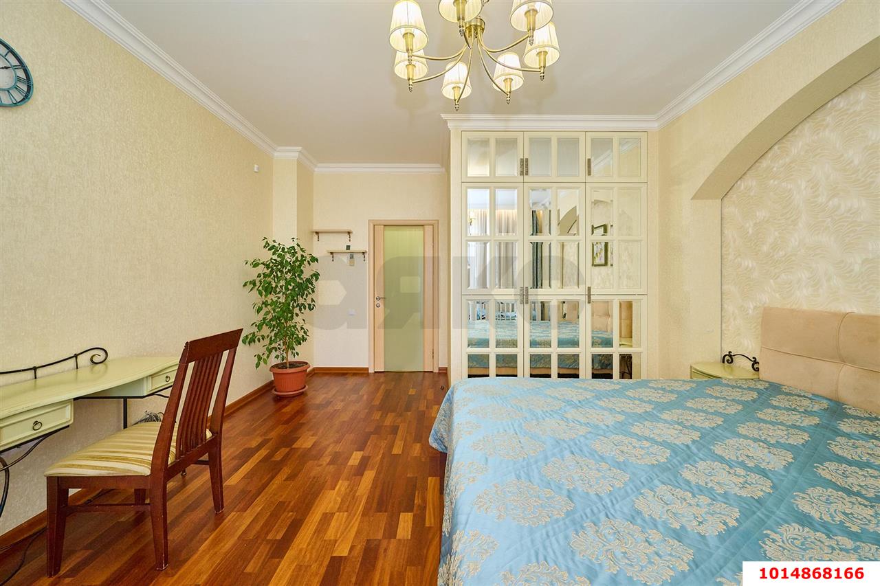 Фото №3: 3-комнатная квартира 137&nbsp;м², 10/16&nbsp;эт. - Краснодар, Западный внутригородской округ, мкр. Центральный, ул. Октябрьская, 74