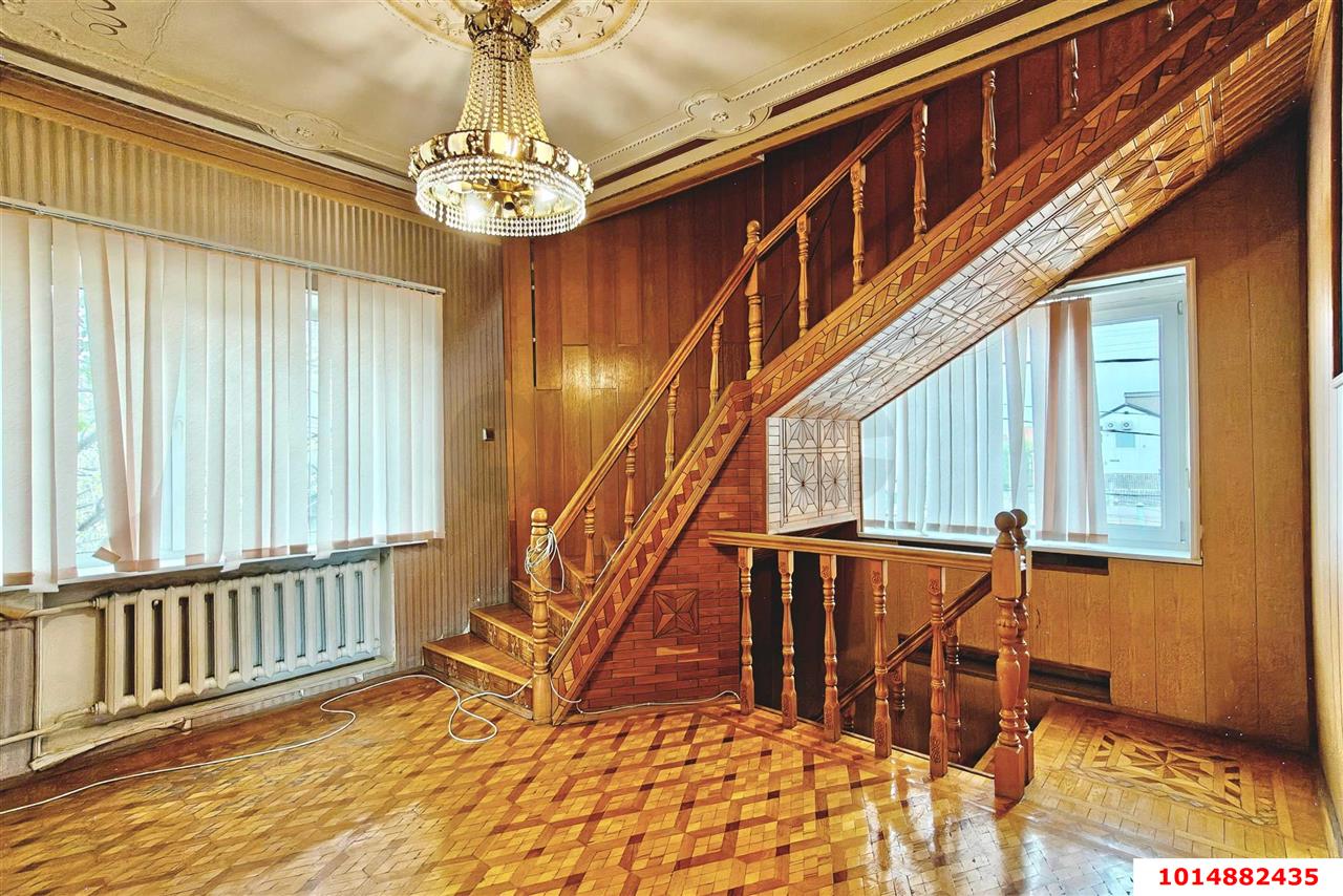 Фото №9: Дом 250&nbsp;м² + 3&nbsp;сот., 3&nbsp;эт. - Краснодар, Центральный внутригородской округ, Покровка, мкр. Центральный, ул. Ломоносова, 12