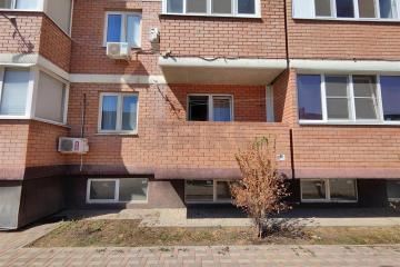 Фото №1: Торговое помещение 38 м², 1/9 эт. - Краснодар, мкр. Прикубанский внутригородской округ,