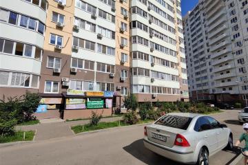 Фото №1: Торговое помещение 17&nbsp;м², 16&nbsp;эт. - Краснодар, мкр. Восточно-Кругликовский, ул. Героя А.А. Аверкиева, 40