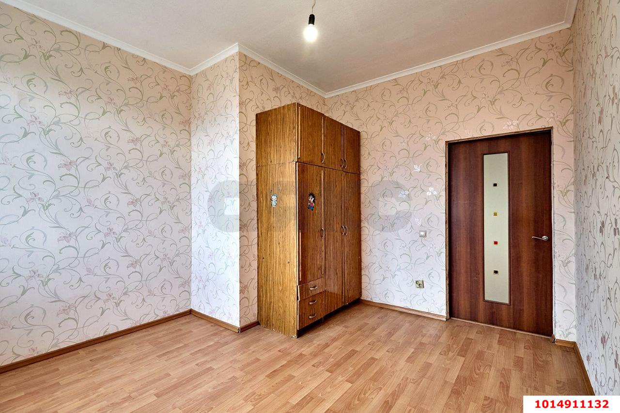 Фото №11: 3-комнатная квартира 86&nbsp;м², 1/3&nbsp;эт. - Краснодар, Прикубанский внутригородской округ, мкр. Северный, ул. Большевистская, 127