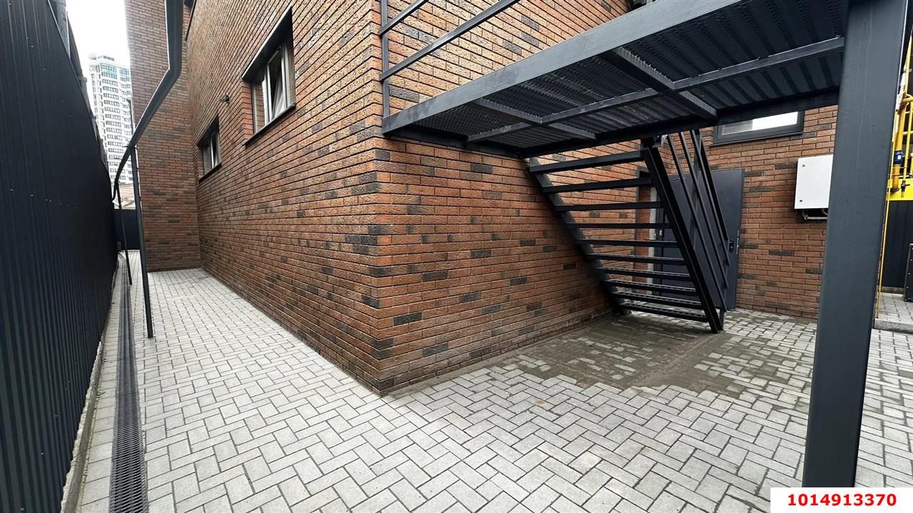 Фото №10: Отдельное здание 555&nbsp;м², 1/3&nbsp;эт. - Краснодар, Кожзавод, мкр. Западный внутригородской округ, ул. Скорняжная, 9