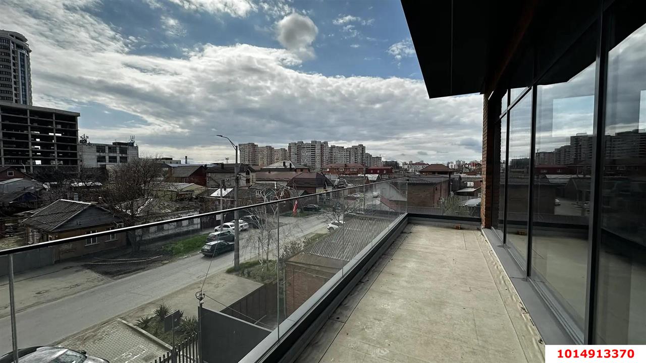 Фото №2: Отдельное здание 555&nbsp;м², 1/3&nbsp;эт. - Краснодар, Кожзавод, мкр. Западный внутригородской округ, ул. Скорняжная, 9